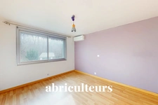 COURTENAY<span></span>MAISON ARCHITECTE<span></span>6 PIECES<span></span>4 CHAMBRES<span></span>236 M2<span></span>310.000 €