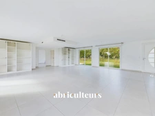 FREVILLE-DU-GATINAIS - MAISON RECENTE ET TERRAIN CONSTRUCTIBLE - 153 m2 - 195.000 €