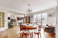 SAINT VAIZE / MAISON DE PLAIN PIED<span></span>7 PIECES<span></span>5 CHAMBRES<span></span>170 M2<span></span>389.000 €