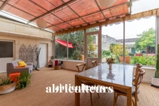 COGNAC / CENTRE-VILLE - MAISON DE VILLE AVEC TERRAIN DE 467 M2- 8 PIECES - 5 CHAMBRES  - 230 M2 - 435.000€