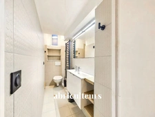 Coup de cœur<span></span>2 pièces de 38 m²<span></span>Lumineux et calme absolu avec balcon<span></span>Rue des Halles, Paris 1er