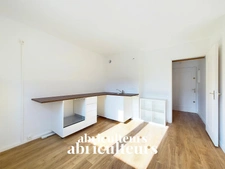 SEVRES – STUDIO AVEC BALCON– 1 PIECE – 27 M2 – 200 000 €