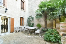 ORLEANS / PROCHE GARE<span></span>MAISON BOURGEOISE AVEC JARDIN<span></span>9 PIECES<span></span>7 CHAMBRES<span></span>205 m2<span></span>675.000 €