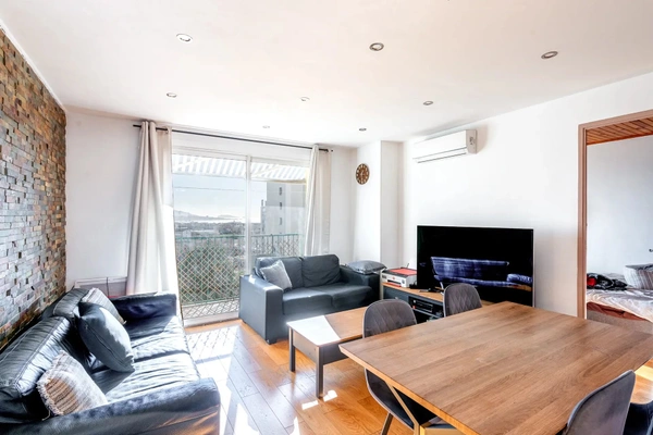 Appartement lumineux de 65m2 avec 3 chambres et balcon  vendu à Marseille 15 (13015)