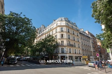 APPARTEMENT<span></span>4 PIECES<span></span>2 CHAMBRES<span></span>73,5 m2<span></span>PARIS 17 EME / BATIGNOLLES