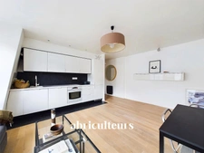 Appartement Lumineux - Dernier Étage - Proximité de la Mairie - 92120 Montrouge