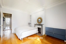 Appartement<span></span>2/3 pièces<span></span>61 m²<span></span>Paris 6