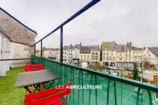 PITHIVIERS / CENTRE<span></span>DUPLEX AVEC MEZZANINE ET BALCON -- 3 PIECES<span></span>2 CHAMBRES<span></span>86 M² AU SOL<span></span>95.000 €