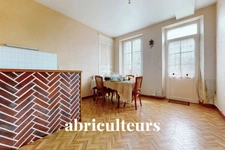 THIMORY<span></span>MAISON / APPARTEMENTS<span></span>8 PIÈCES <span></span>5 CHAMBRES<span></span>164 M2<span></span>132.500 €