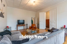 COGNAC / CENTRE-VILLE - MAISON DE VILLE AVEC TERRAIN DE 467 M2- 8 PIECES - 5 CHAMBRES  - 230 M2 - 435.000€