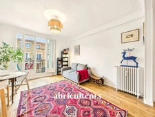 Charmant appartement de 47 m² - Lumineux avec balcon filant - 6ᵉ étage, Clichy