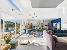 Superbe Villa Familiale de Plain-Pied<span></span>5 Pièces<span></span>139 m²<span></span>Piscine Chauffée -Terrain 1083 m²