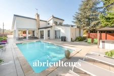 PROCHE TOURS<span></span>MAISON AVEC PISCINE<span></span>8 PIECES<span></span>4 CHAMBRES<span></span>205M²<span></span>750.000 €