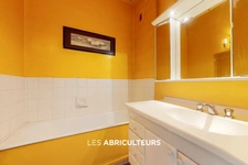 Appartement<span></span>4 pièces<span></span>2 chambres<span></span>96 m²<span></span>Paris 16ème