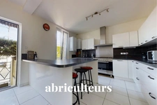 LAIGNEVILLE<span></span>MAISON RÉNOVÉE AVEC JARDIN ET DEPENDANCES<span></span>6 PIÈCES<span></span>5 CHAMBRES<span></span>100M2<span></span>281.000€