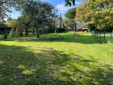 Grande parcelle à bâtir en plein cœur de Sautron<span></span>Terrain viabilisé dans un environnement calme<span></span>Sautron