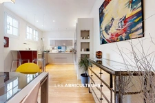 APPARTEMENT 3 PIECES<span></span>2 CH<span></span>92 M²<span></span>PARIS 10 / Porte Saint Martin