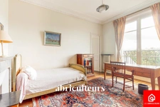 Appartement - 5 pièces - 3 chambres - 140 m² - Paris 16ème : Quartier Auteuil