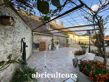 FREVILLE-DU-GATINAIS / BELLEGARDE<span></span>MAISON<span></span>7 PIECES<span></span>5 CHAMBRES<span></span>230 M2<span></span>298.000 €