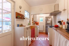 COGNAC / CENTRE-VILLE<span></span>MAISON DE VILLE AVEC TERRAIN DE 467 M2- 8 PIECES<span></span>5 CHAMBRES <span></span>230 M2<span></span>435.000€