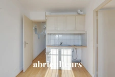 PARIS 18 EME / ABBESSES<span></span>APPARTEMENT<span></span>2 PIECES<span></span>1 CHAMBRE<span></span>26 m2<span></span>300.000€