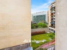 PARIS 15 / QUARTIER COMMERCE – STUDIO LUMINEUX – 1 PIECE – 17 M2 – 198 500 €