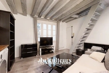Duplex<span></span>21 m²<span></span>1 chambre<span></span>Paris 1