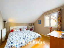 RIS-ORANGIS<span></span>MAISON<span></span>5 PIÈCES<span></span>3 CHAMBRES<span></span>76 M2<span></span>265 000 €