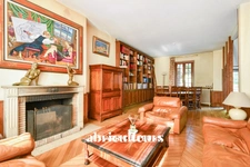 ORLEANS / PROCHE GARE<span></span>MAISON BOURGEOISE AVEC JARDIN<span></span>9 PIECES<span></span>7 CHAMBRES<span></span>205 m2<span></span>675.000 €