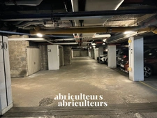 PARIS 15 / BALARD-LECOURBE<span></span>PARKING BOX<span></span>12 M2<span></span>39.000 €