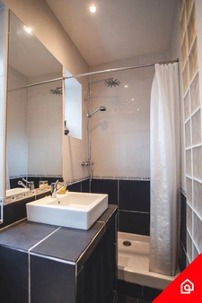 À Courbevoie, immense maison en vente 1200000