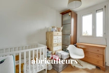 PUTEAUX / BOIELDIEU<span></span>APPARTEMENT<span></span>4 PIECES<span></span>2 CHAMBRES<span></span>80 m2<span></span>475.000 €