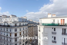 PARIS 18 EME / CLIGNANCOURT<span></span>APPARTEMENT<span></span>2 PIECES<span></span>1 CHAMBRE<span></span>50 m2<span></span>615.000€
