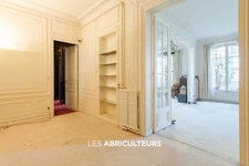 PARIS 15 - PLACE DE BRETEUIL - 5  PIECES - 146 m²