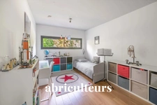 LA MEMBROLLE SUR CHOISILLE / TOURS<span></span>MAISON OSSATURE BOIS AVEC PISCINE<span></span>6 PIECES<span></span>4 CHAMBRES<span></span>1 BUREAU<span></span>170 M2<span></span>700.000 €