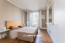 PARIS 10 / QUARTIER LOUIS BLANC<span></span>APPARTEMENT<span></span>3 PIECES<span></span>2 CHAMBRES<span></span>60 m2<span></span>617.000€