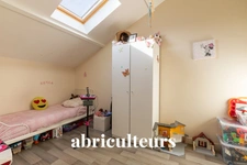 FONTENAY SOUS BOIS / QUARTIER LES LARRIS<span></span>TRIPLEX<span></span>4 PIECES<span></span>3 CHAMBRES<span></span>68 M2<span></span>460.000 €