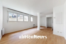 PARIS 19 / PONT DE FLANDRE - STUDIO - 1 PIECE - 29 M2 - 247.800 €