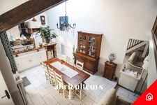 À Courbevoie, immense maison en vente 1200000