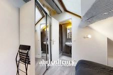 Duplex<span></span>21 m²<span></span>1 chambre<span></span>Paris 1