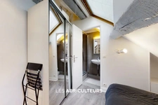 Duplex<span></span>21 m²<span></span>1 chambre<span></span>Paris 1