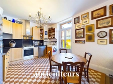 MONTARGIS CENTRE<span></span>MAISON<span></span>8 PIECES<span></span>5/6 CHAMBRES<span></span>210 M2<span></span>309000 €