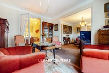 Appartement 4 pièces<span></span>3 chambres<span></span>92 m²<span></span>Paris 15/Necker