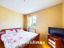 RIS-ORANGIS<span></span>MAISON<span></span>5 PIÈCES<span></span>3 CHAMBRES<span></span>76 M2<span></span>265 000 €