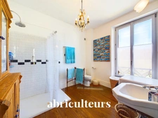 MONTARGIS CENTRE<span></span>MAISON<span></span>8 PIECES<span></span>5/6 CHAMBRES<span></span>210 M2<span></span>309000 €