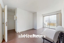 PARIS 15 / SAINT LAMBERT CONVENTION<span></span>STUDIO AVEC BALCON<span></span>1 PIECE<span></span>24 M2<span></span>290.000 €