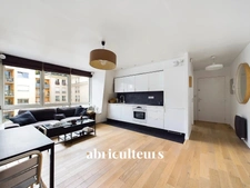 Appartement Lumineux - Dernier Étage - Proximité de la Mairie - 92120 Montrouge