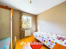 RIS-ORANGIS<span></span>MAISON<span></span>5 PIÈCES<span></span>3 CHAMBRES<span></span>76 M2<span></span>265 000 €