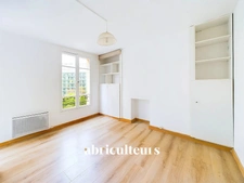 PARIS 15 / QUARTIER COMMERCE – STUDIO LUMINEUX – 1 PIECE – 17 M2 – 198 500 €