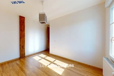 Maison d'environ 127 m2 entre Senlis et Chantilly avec un petit Jardin